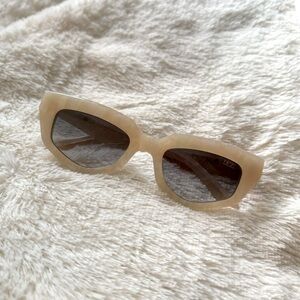 DEZI On Read Sunglasses